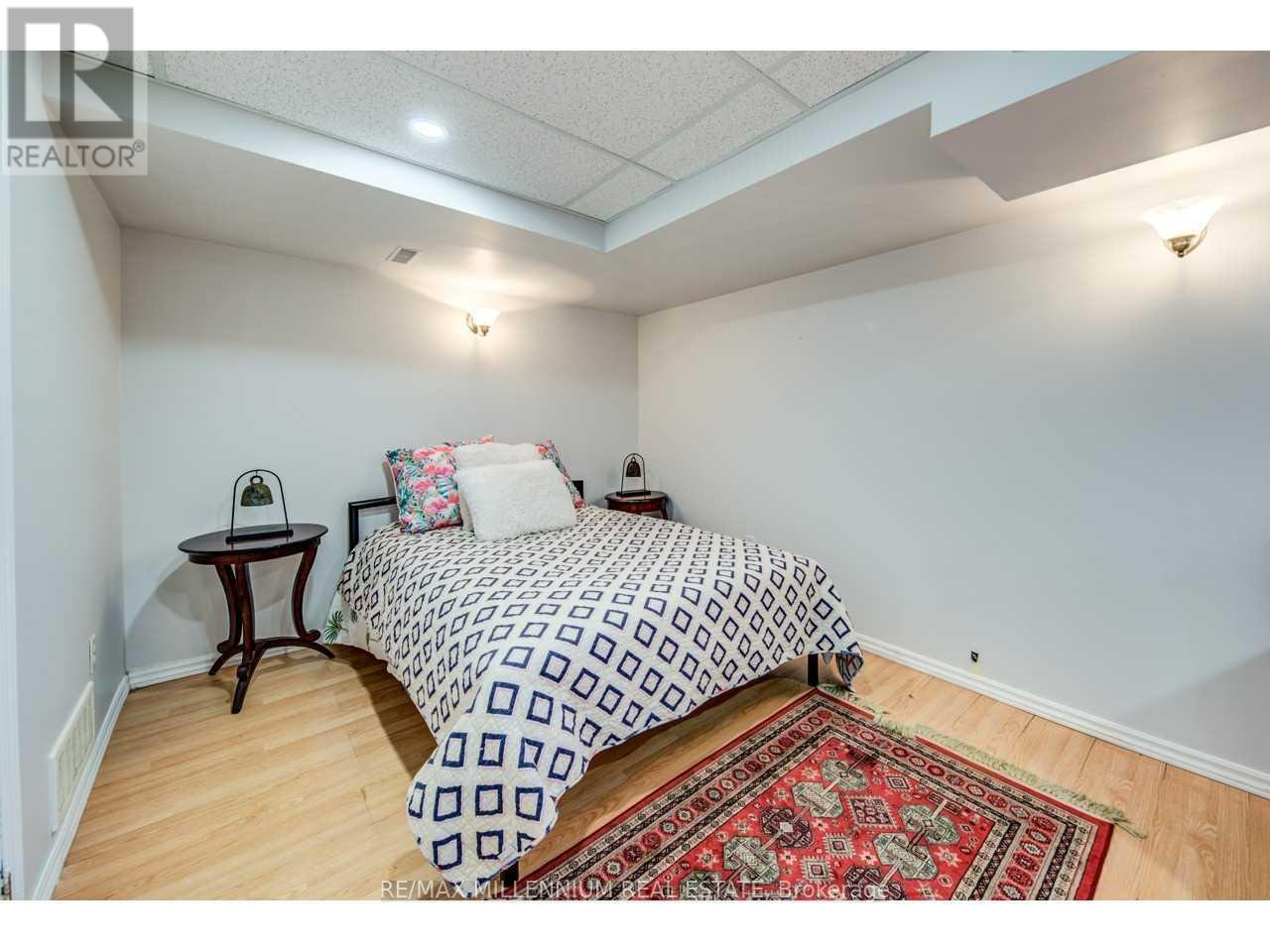 3044 Mcdowell Drive, Mississauga, Ontario  L5M 6J4 - Photo 36 - W12944776