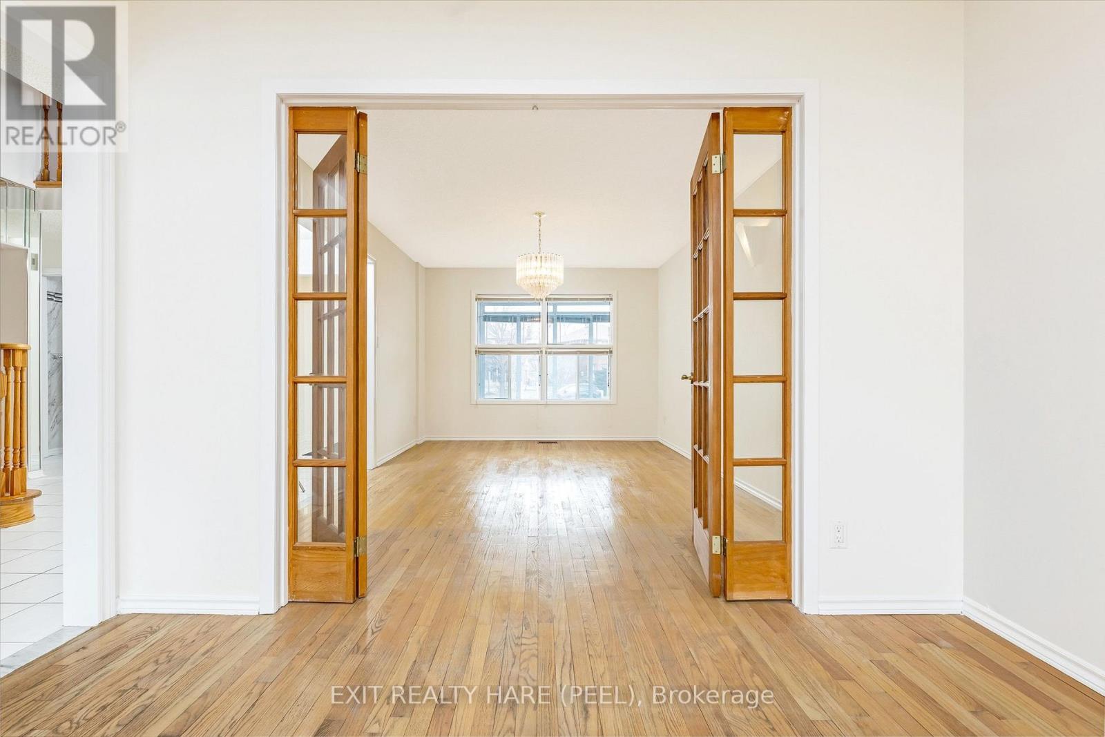 6 Ruth Avenue, Brampton, Ontario  L6Z 3X4 - Photo 10 - W12944780