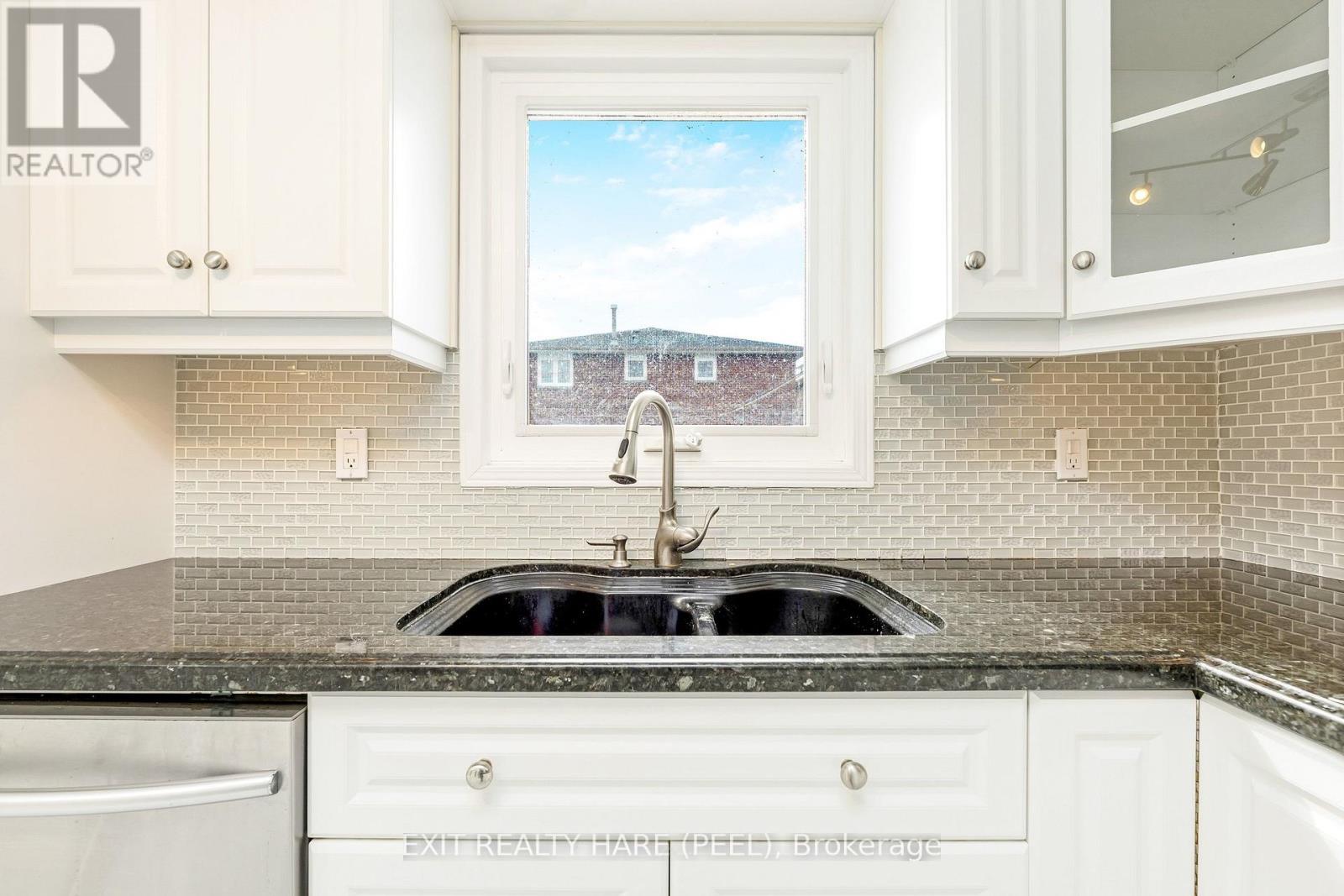 6 Ruth Avenue, Brampton, Ontario  L6Z 3X4 - Photo 19 - W12944780