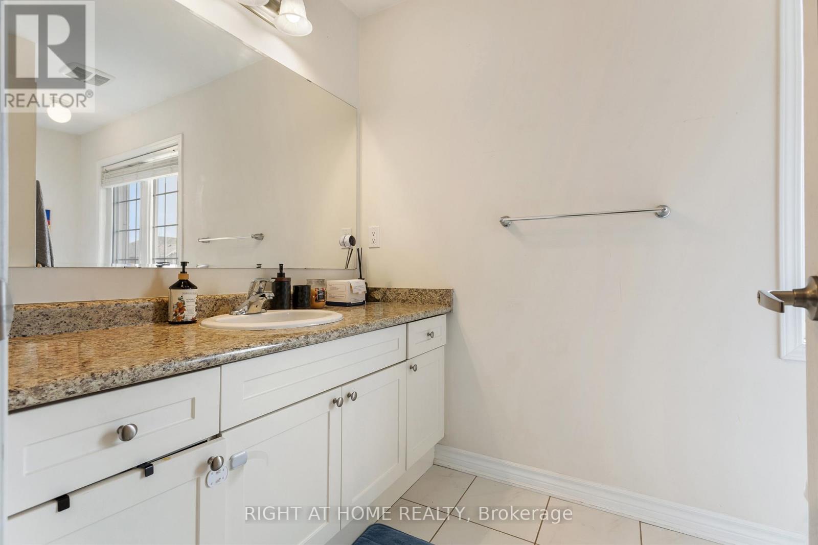 1550 Gainer Crescent, Milton, Ontario  L9T 8Y3 - Photo 22 - W12944788