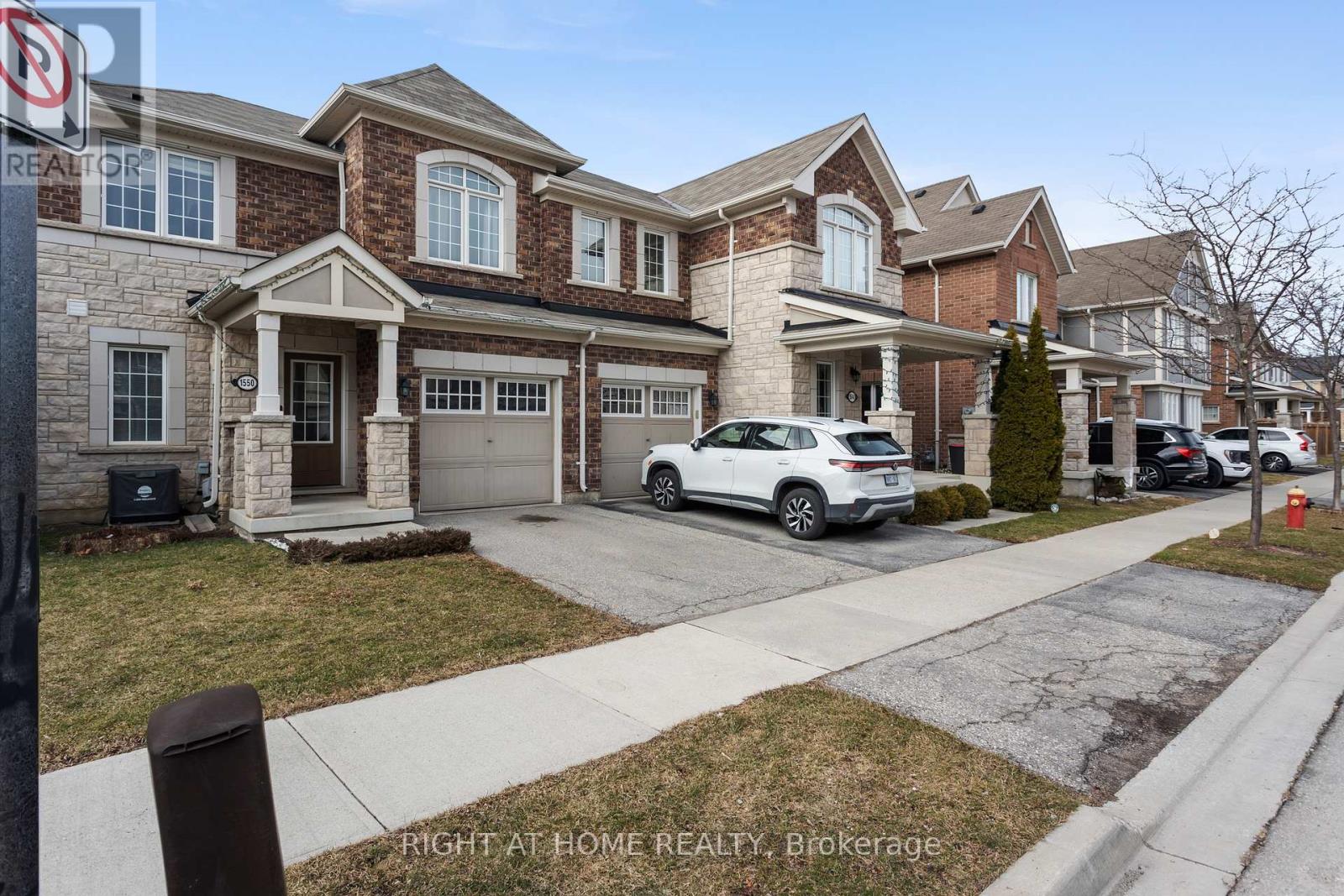1550 Gainer Crescent, Milton, Ontario  L9T 8Y3 - Photo 3 - W12944788