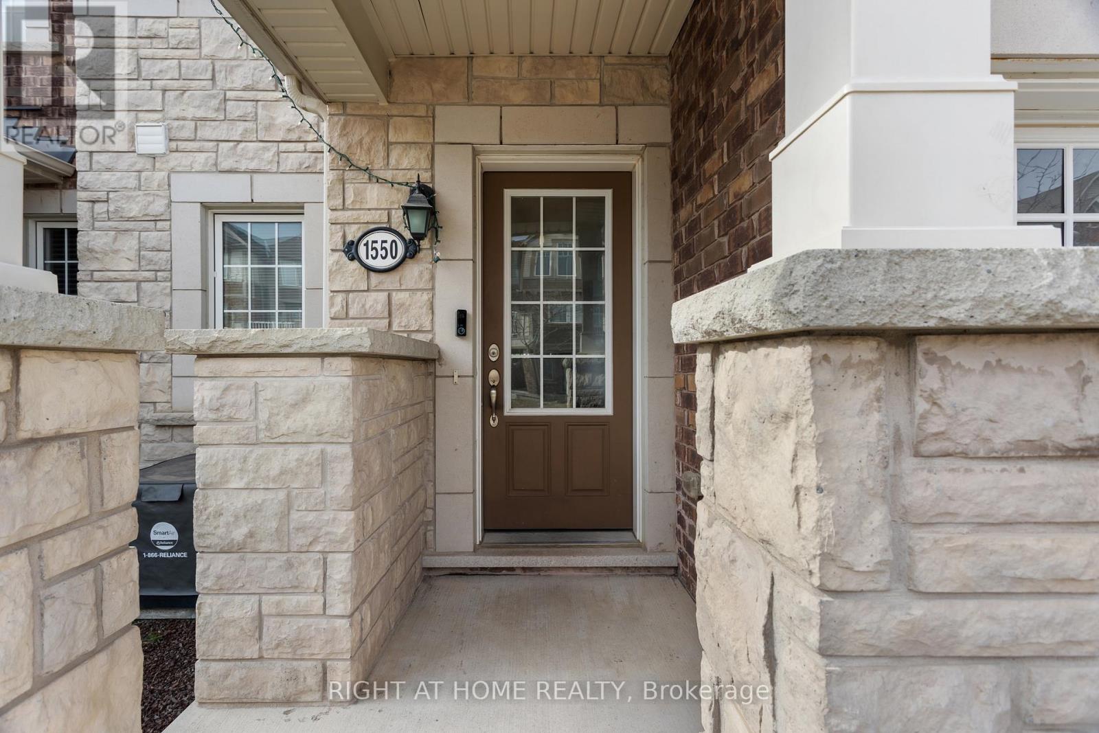 1550 Gainer Crescent, Milton, Ontario  L9T 8Y3 - Photo 4 - W12944788