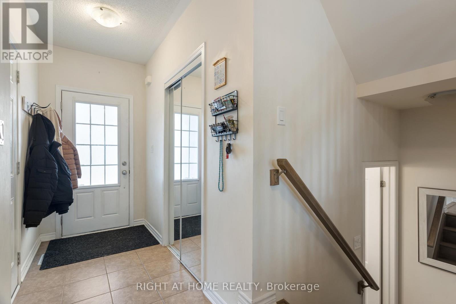 1550 Gainer Crescent, Milton, Ontario  L9T 8Y3 - Photo 7 - W12944788