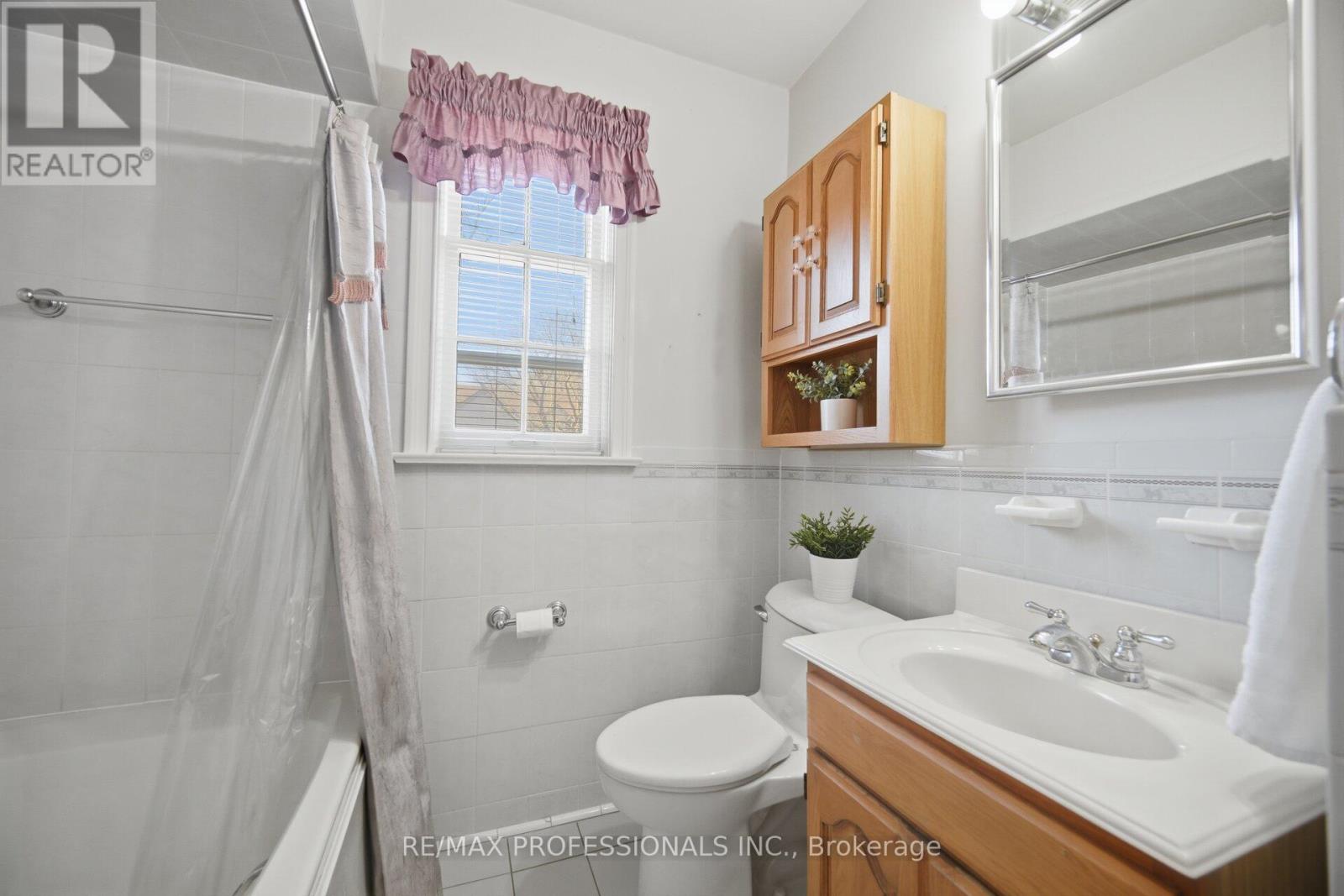 1 Loyalist Road, Toronto, Ontario  M9A 3P2 - Photo 23 - W12944794