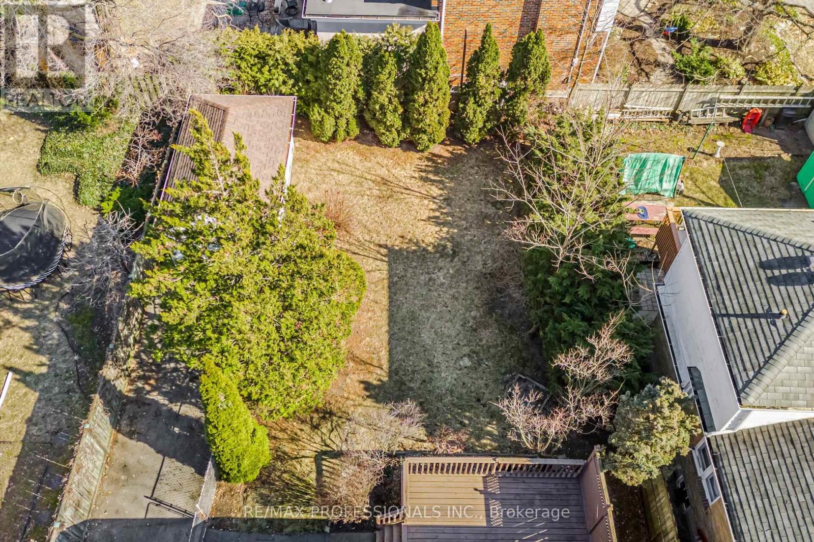 1 Loyalist Road, Toronto, Ontario  M9A 3P2 - Photo 39 - W12944794