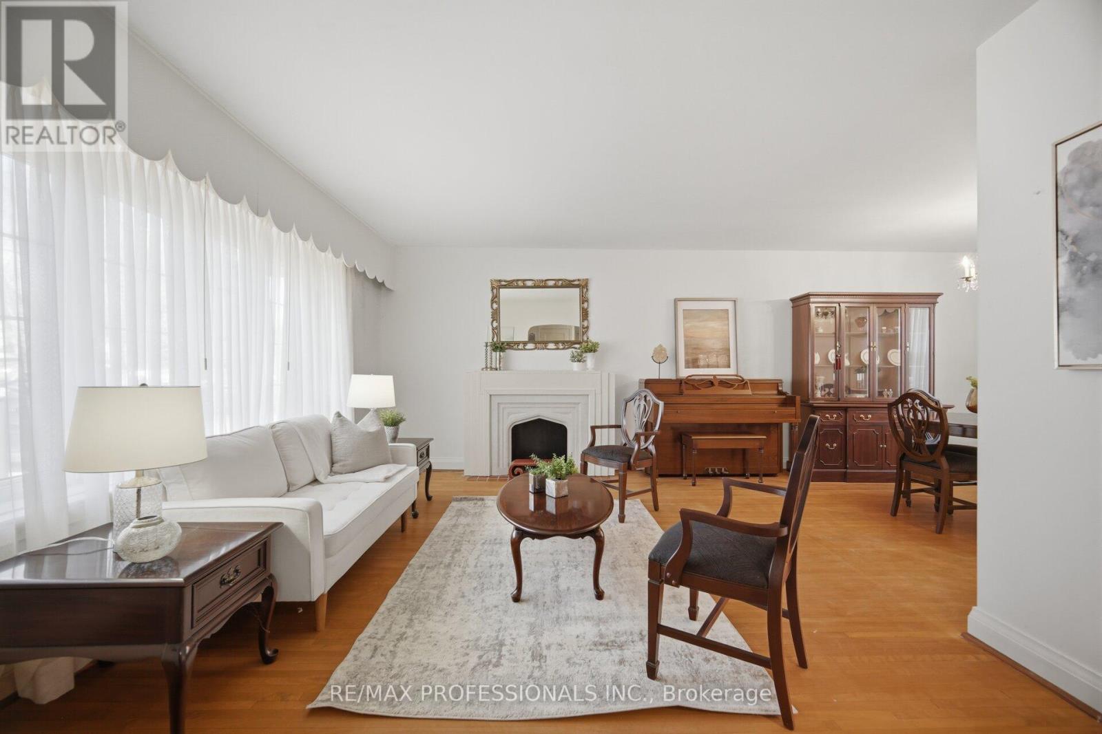 1 Loyalist Road, Toronto, Ontario  M9A 3P2 - Photo 6 - W12944794