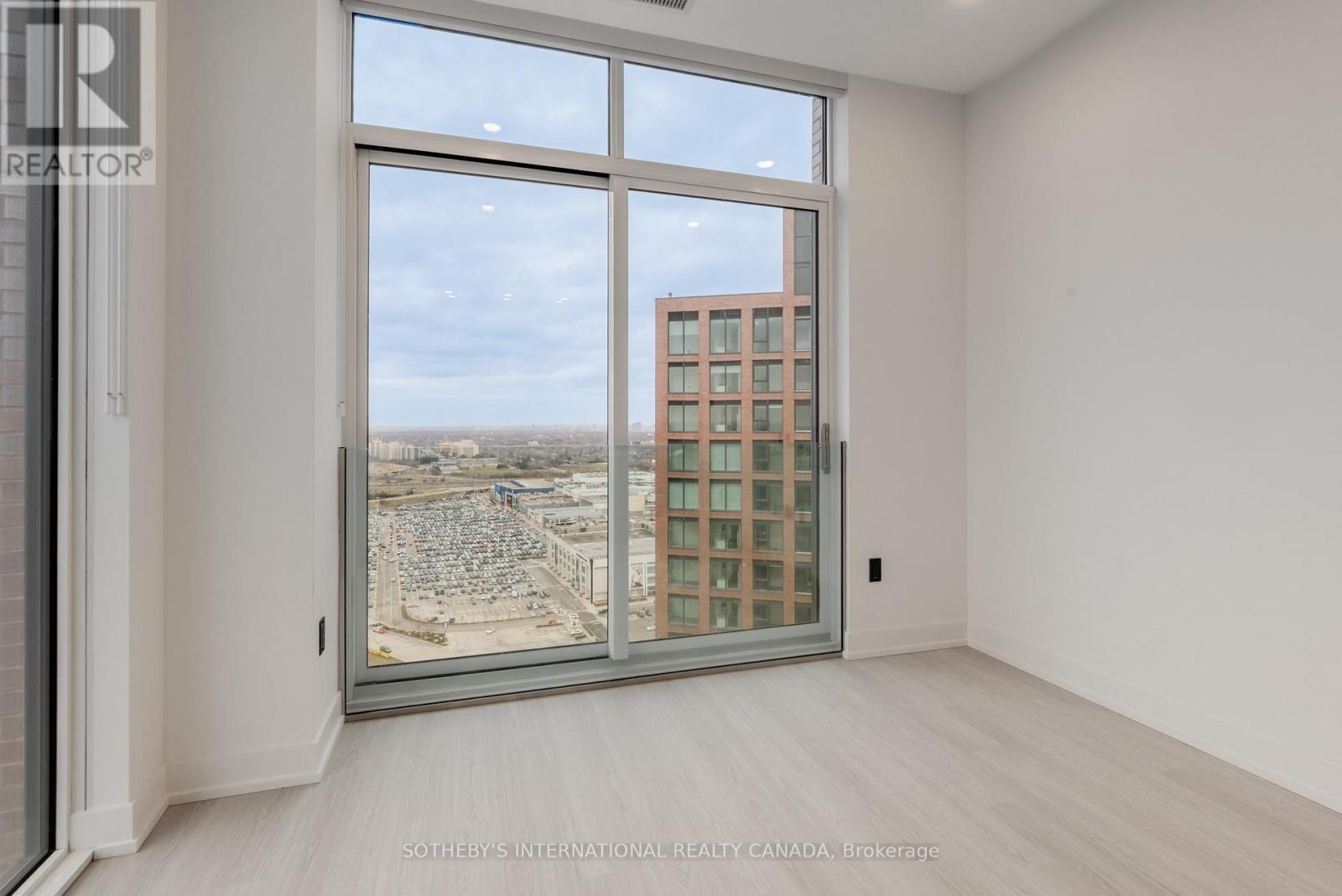 1903 - 29 York Garden Way, Toronto, Ontario  M6A 2V1 - Photo 6 - W12944832