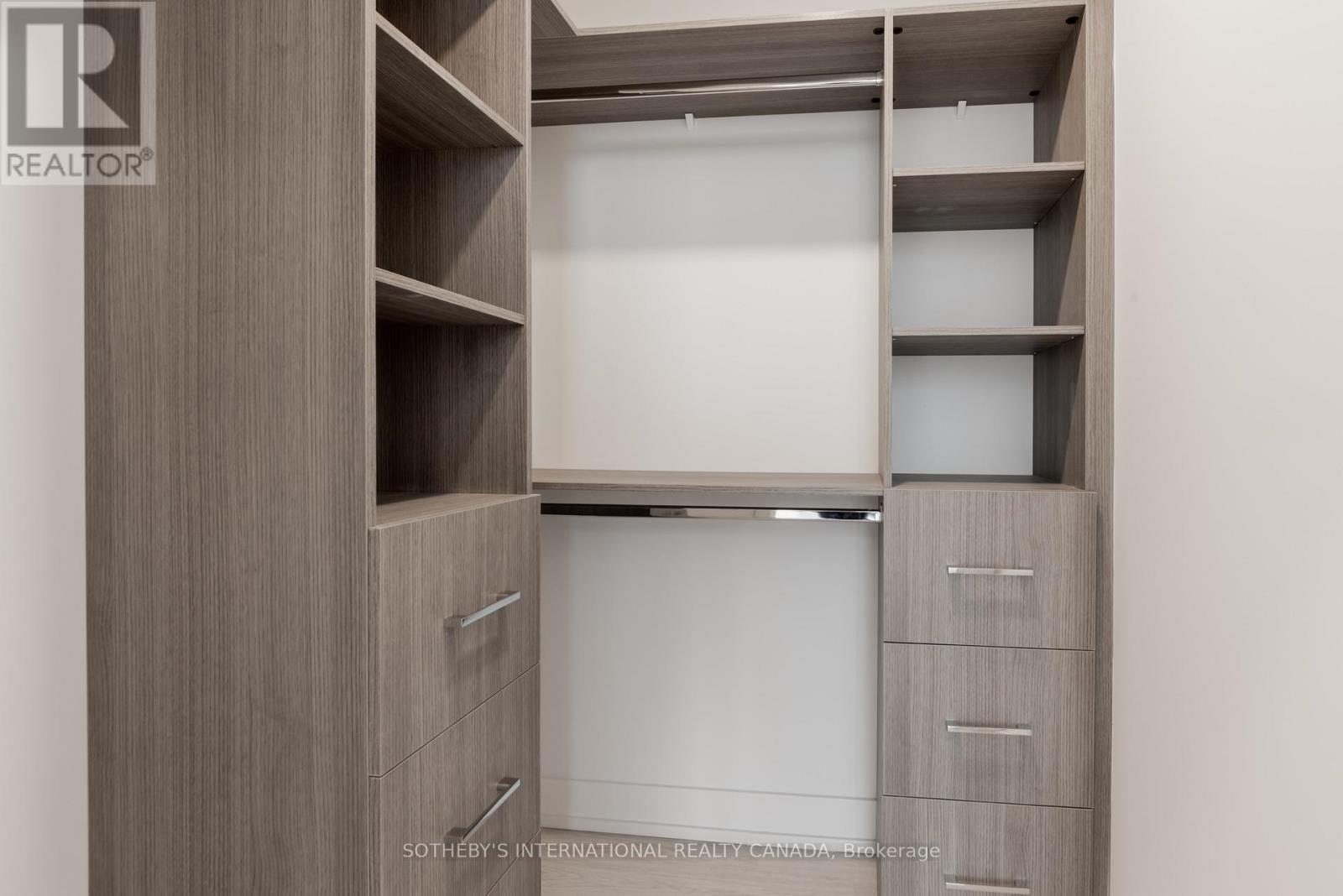 1903 - 29 York Garden Way, Toronto, Ontario  M6A 2V1 - Photo 9 - W12944832