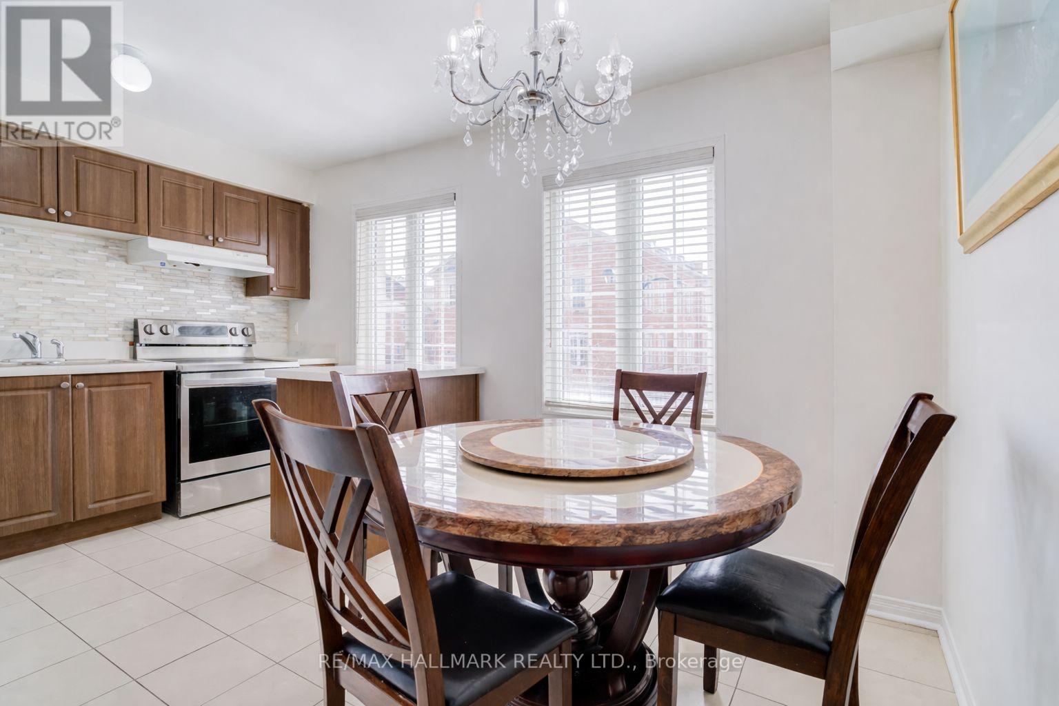 55 Ted Wray Circle, Toronto, Ontario  M3L 0G8 - Photo 13 - W12944862