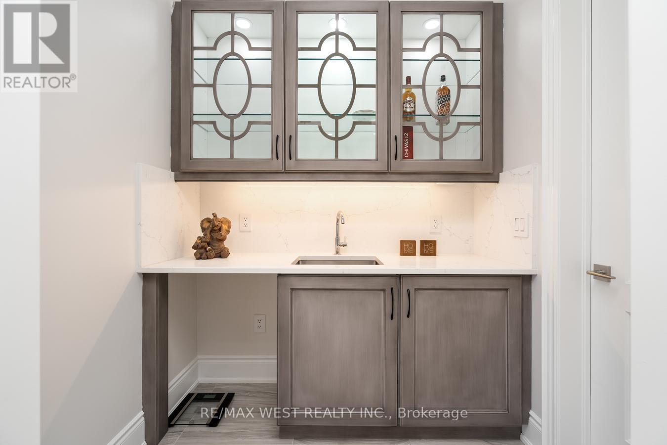 50 Appleyard Avenue, Vaughan (Kleinburg), Ontario  L4H 4N3 - Photo 10 - N12941828