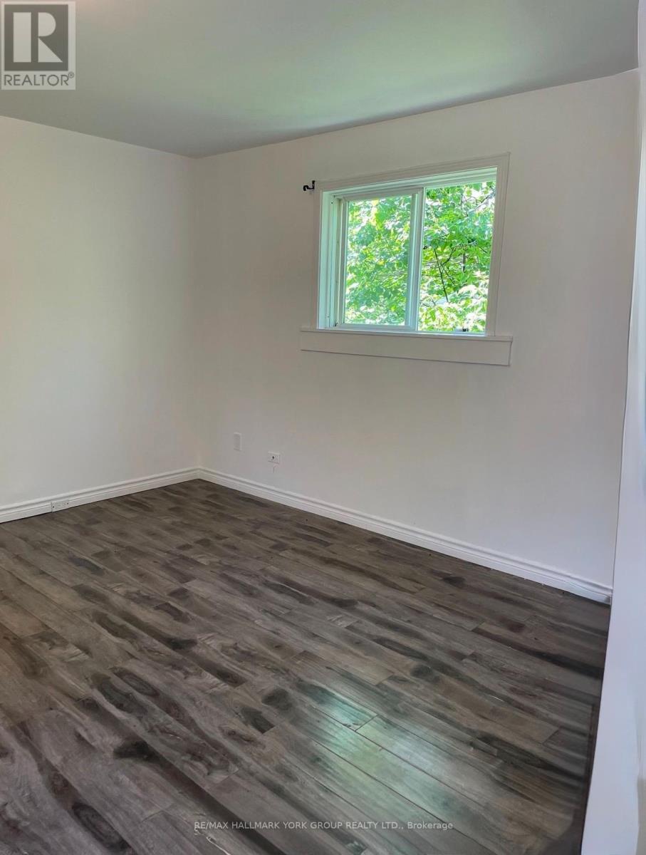 Main Rear - 165 Anne Street S, Barrie, Ontario  L4N 2E4 - Photo 2 - S12887108