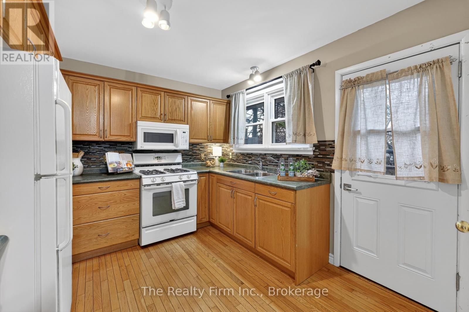 10 Chisholm Drive, Ingersoll, Ontario  N5C 2C4 - Photo 20 - X12944990