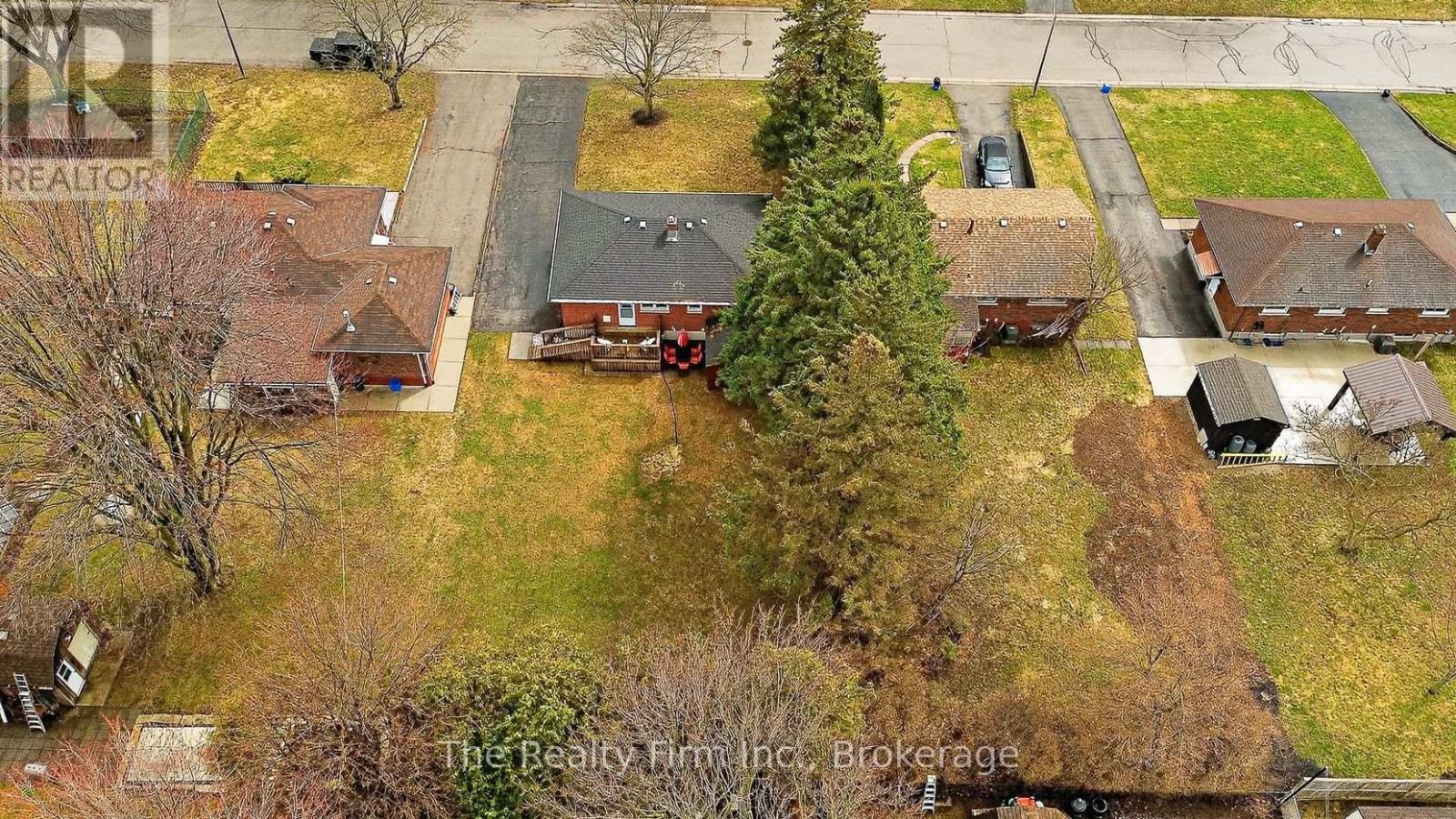 10 Chisholm Drive, Ingersoll, Ontario  N5C 2C4 - Photo 8 - X12944990