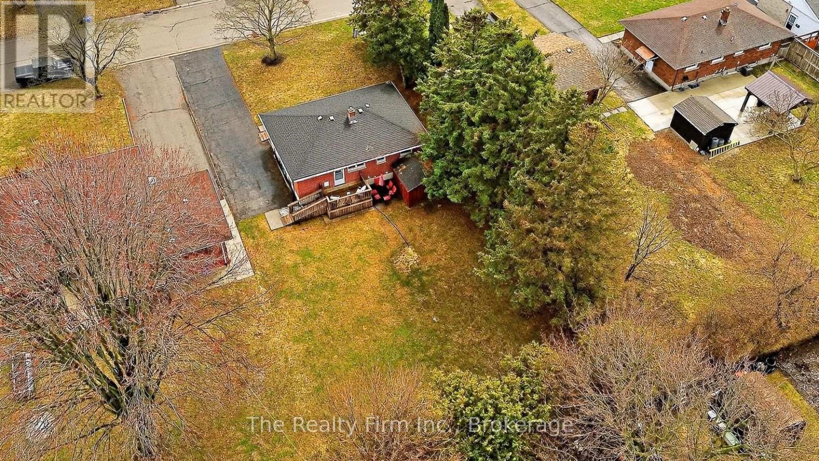 10 Chisholm Drive, Ingersoll, Ontario  N5C 2C4 - Photo 9 - X12944990