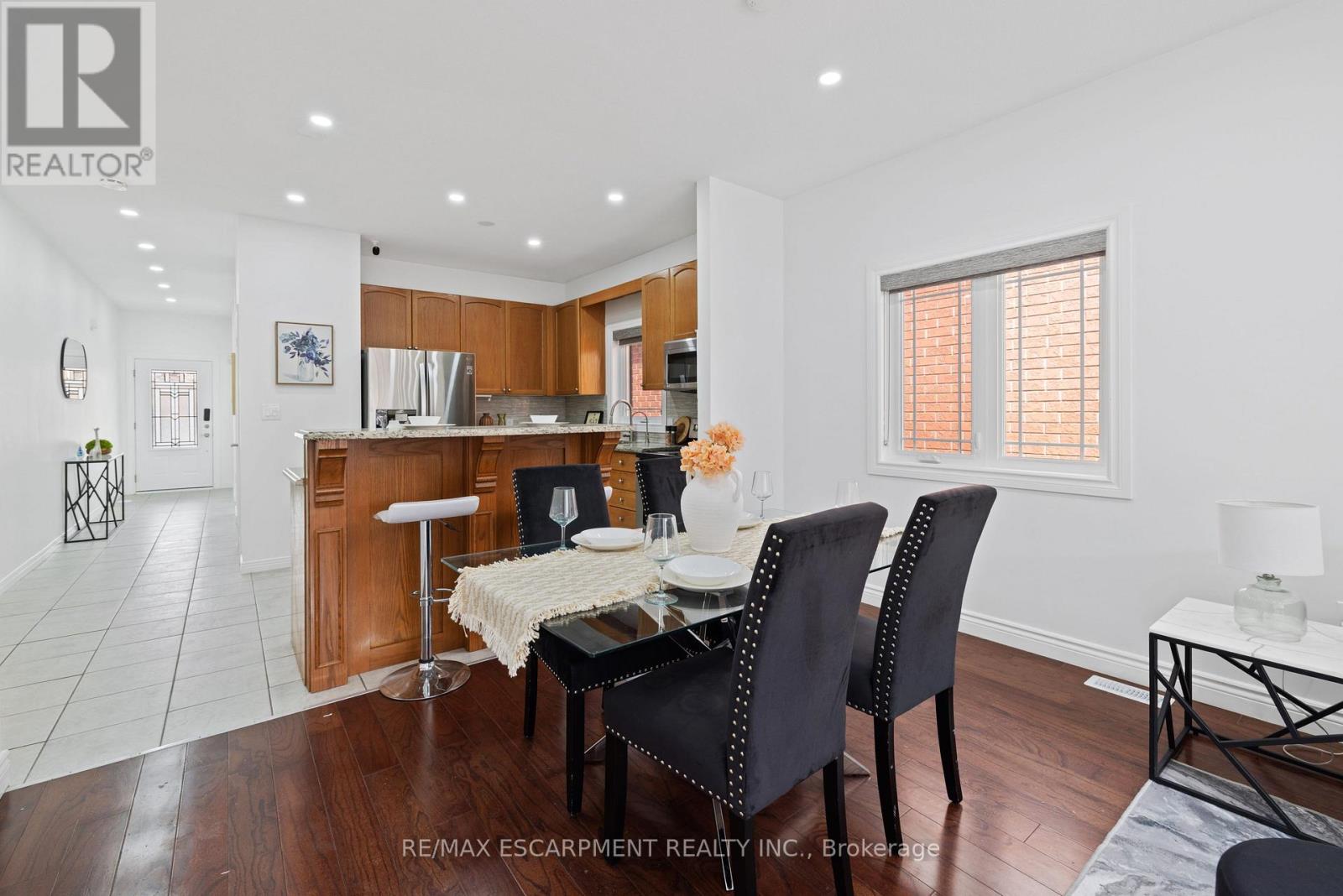 39 Mckibbon Avenue, Hamilton, Ontario  L0R 1P0 - Photo 17 - X12944672