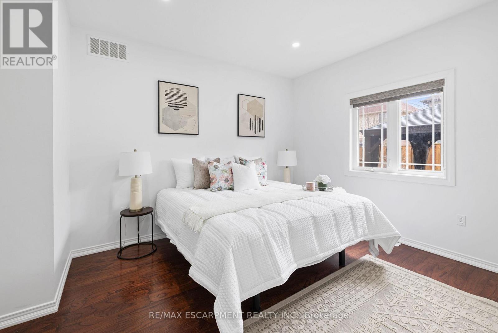 39 Mckibbon Avenue, Hamilton, Ontario  L0R 1P0 - Photo 23 - X12944672