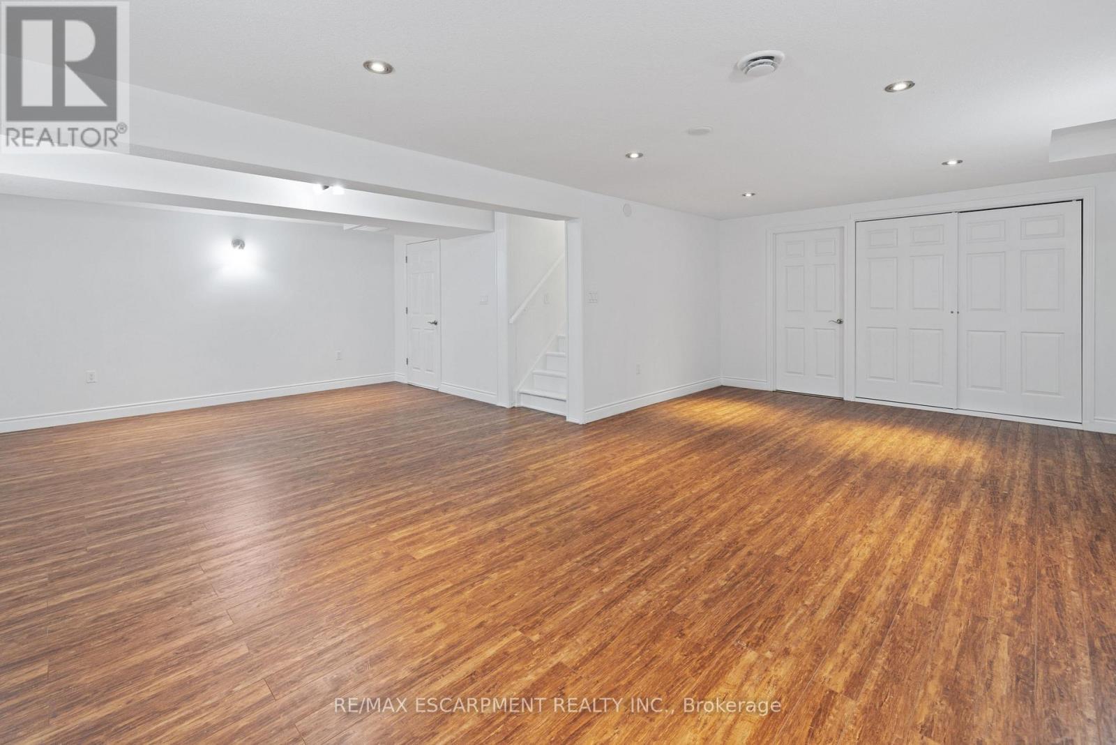 39 Mckibbon Avenue, Hamilton, Ontario  L0R 1P0 - Photo 30 - X12944672