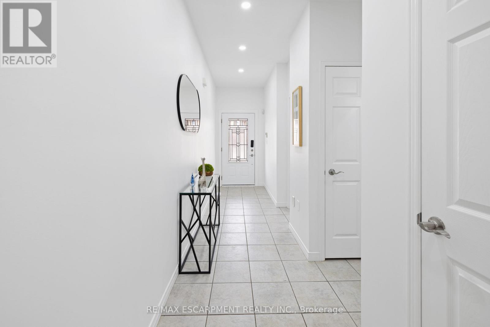 39 Mckibbon Avenue, Hamilton, Ontario  L0R 1P0 - Photo 8 - X12944672