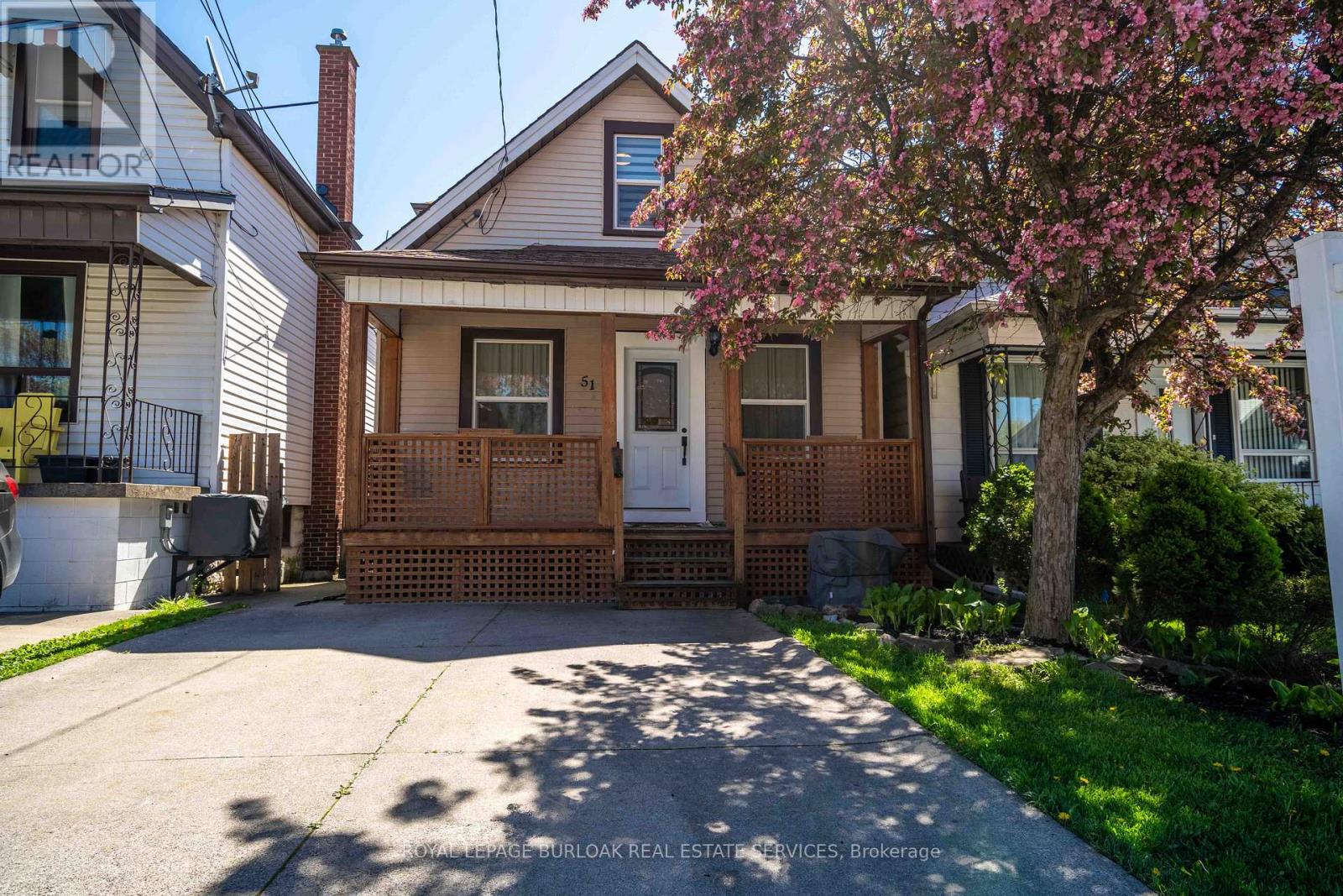 51 East 23rd Street, Hamilton, Ontario  L8V 2W5 - Photo 2 - X12944716