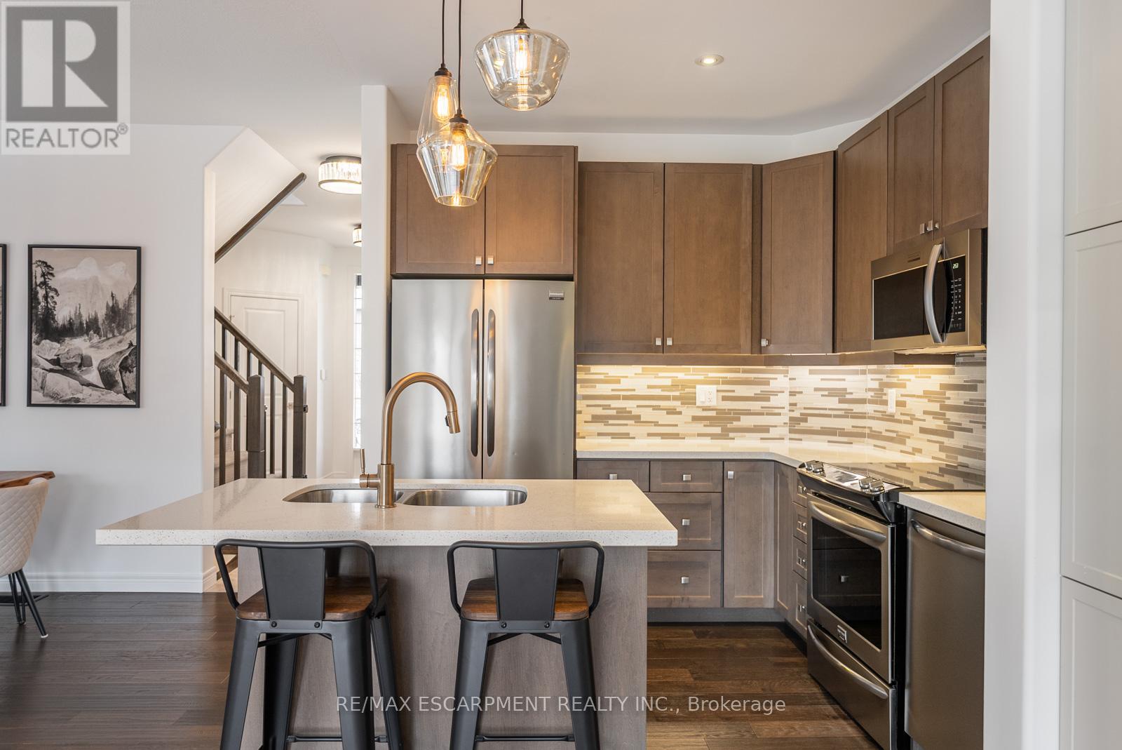 69 John Frederick Drive, Hamilton, Ontario  L9G 0G6 - Photo 11 - X12944752