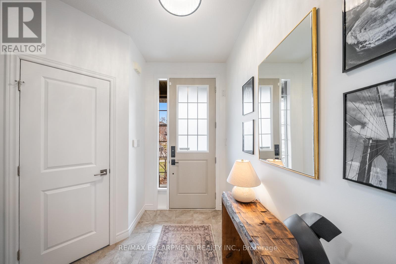 69 John Frederick Drive, Hamilton, Ontario  L9G 0G6 - Photo 5 - X12944752