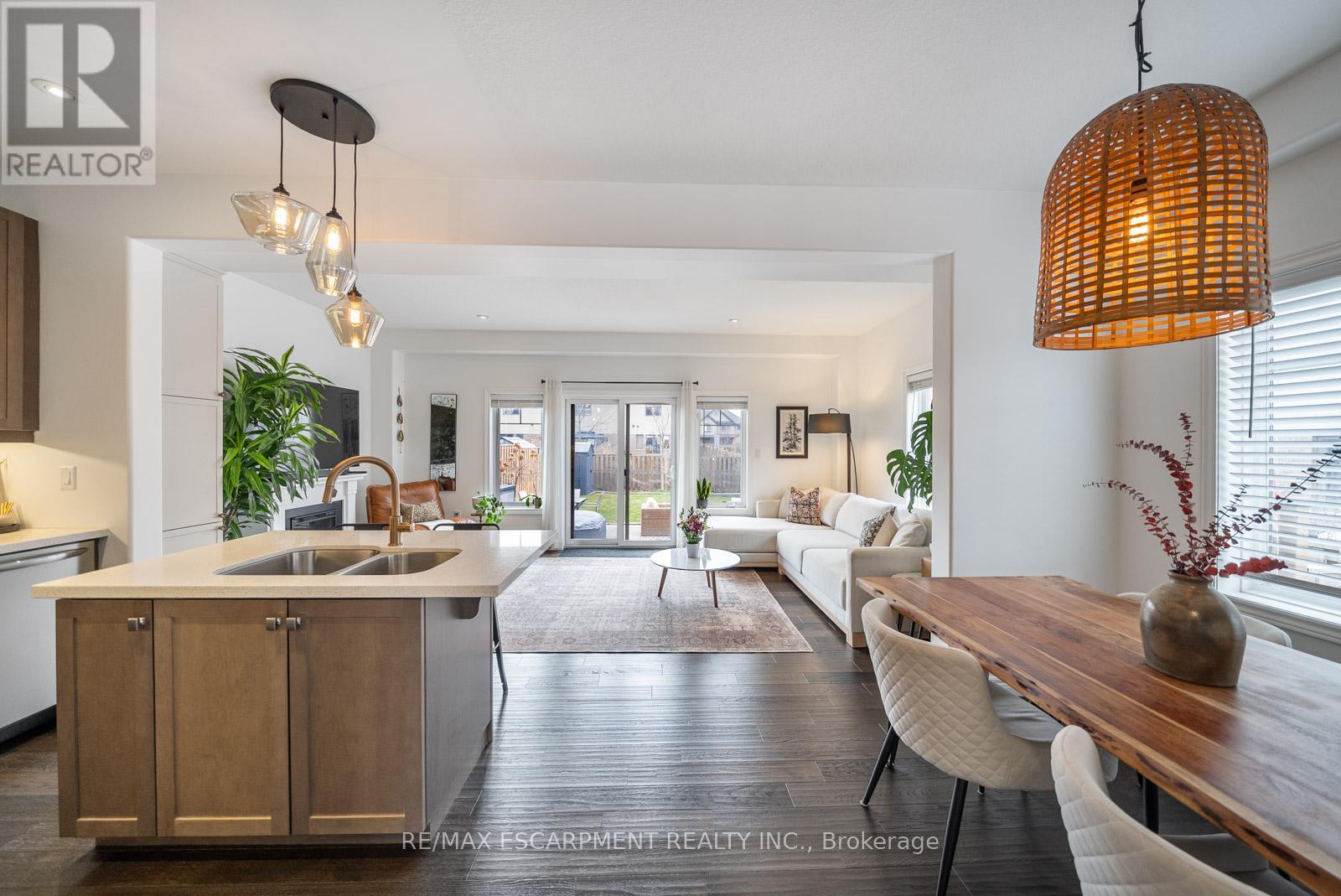 69 John Frederick Drive, Hamilton, Ontario  L9G 0G6 - Photo 8 - X12944752