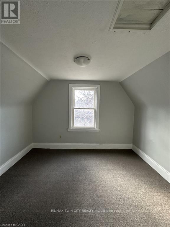 31 Mckinstry Street, Hamilton, Ontario  L8L 6C2 - Photo 11 - X12944782