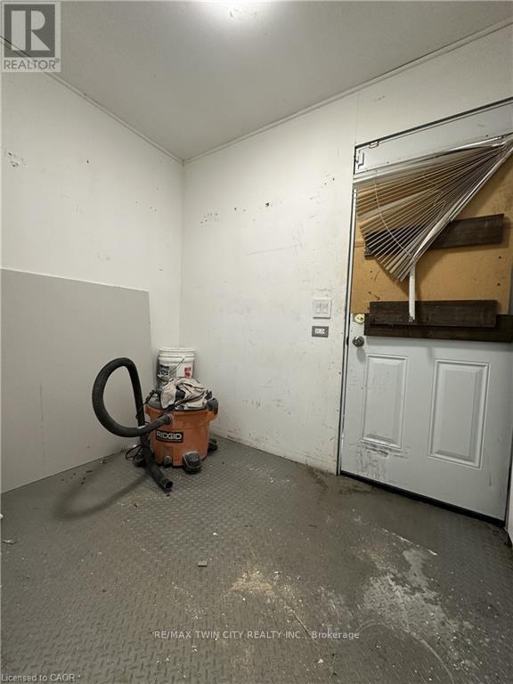 31 Mckinstry Street, Hamilton, Ontario  L8L 6C2 - Photo 7 - X12944782