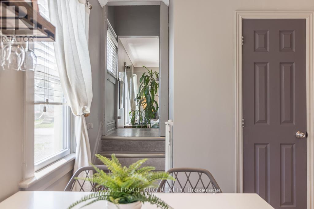 48 Hodgkins Avenue, Thorold, Ontario  L2V 1M1 - Photo 20 - X12944810