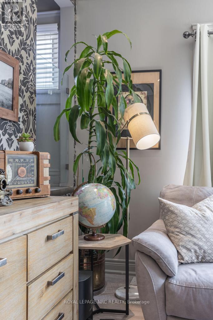 48 Hodgkins Avenue, Thorold, Ontario  L2V 1M1 - Photo 8 - X12944810