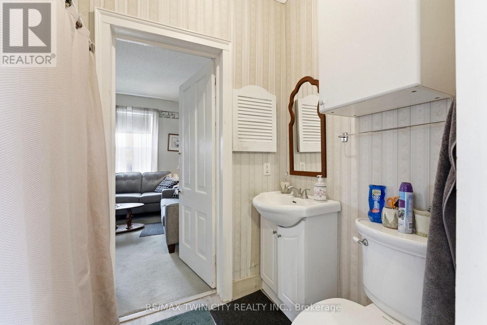 9 Willow Street, Brant, Ontario  N3L 2K5 - Photo 33 - X12944838