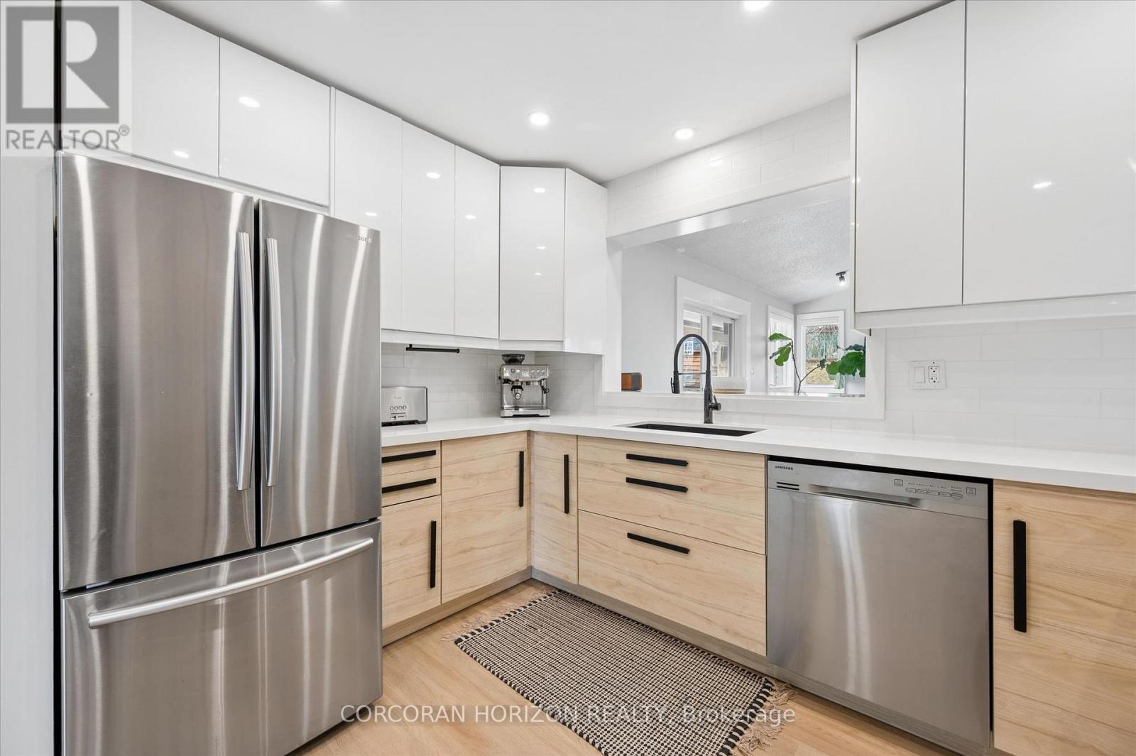 220 Mayfield Avenue, Waterloo, Ontario  N2J 3S5 - Photo 11 - X12944846