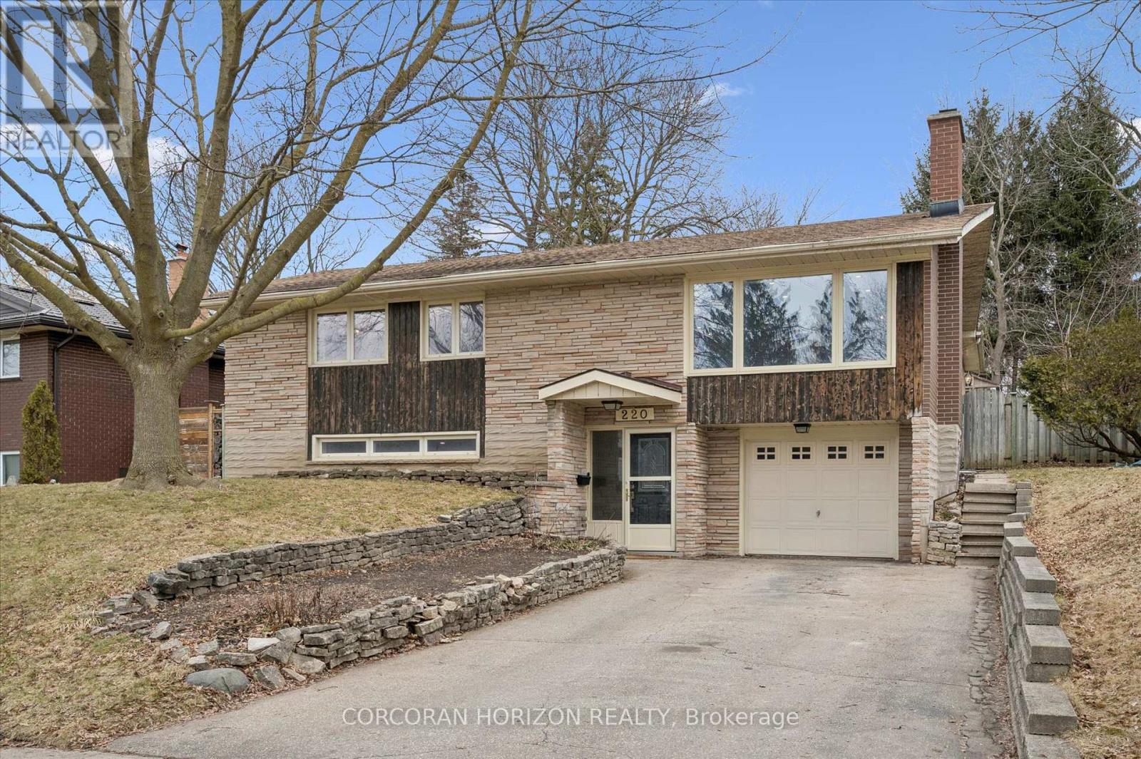 220 Mayfield Avenue, Waterloo, Ontario  N2J 3S5 - Photo 2 - X12944846