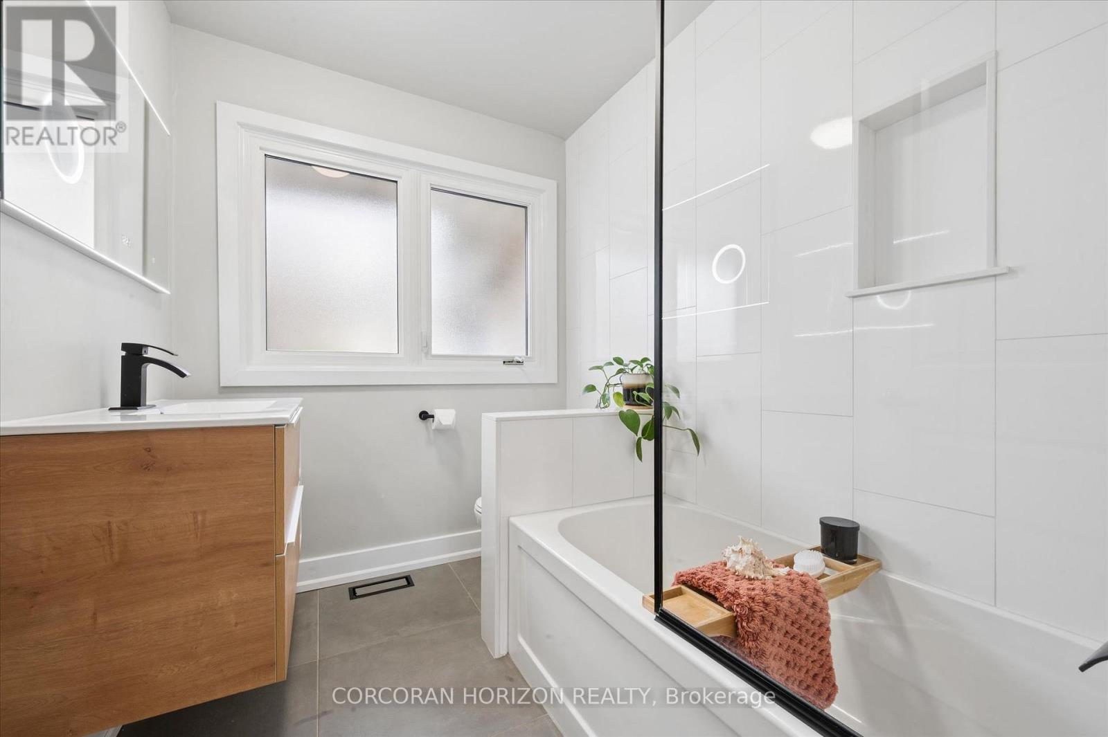 220 Mayfield Avenue, Waterloo, Ontario  N2J 3S5 - Photo 24 - X12944846