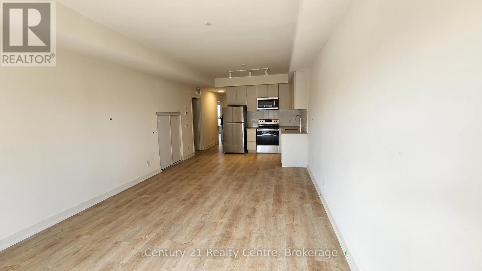 208b - 16 Melbourne Avenue, St. Catharines, Ontario  L2P 0G5 - Photo 7 - X12944884