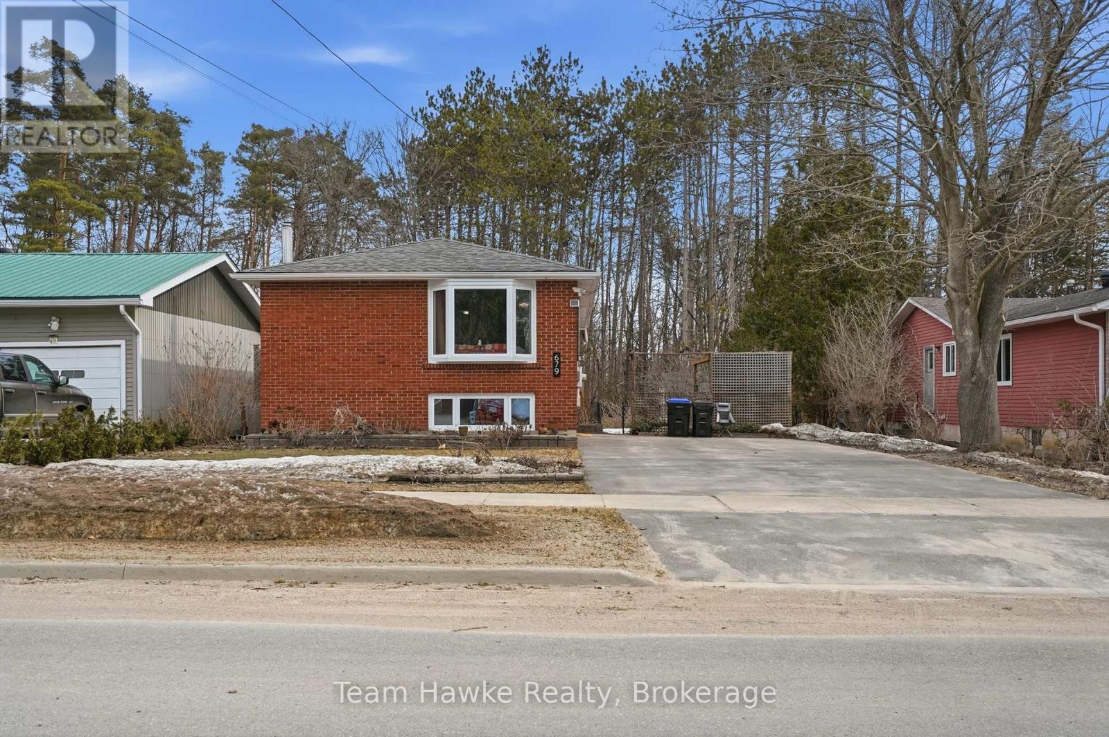 679 SIMCOE AVENUE, Tay, Ontario