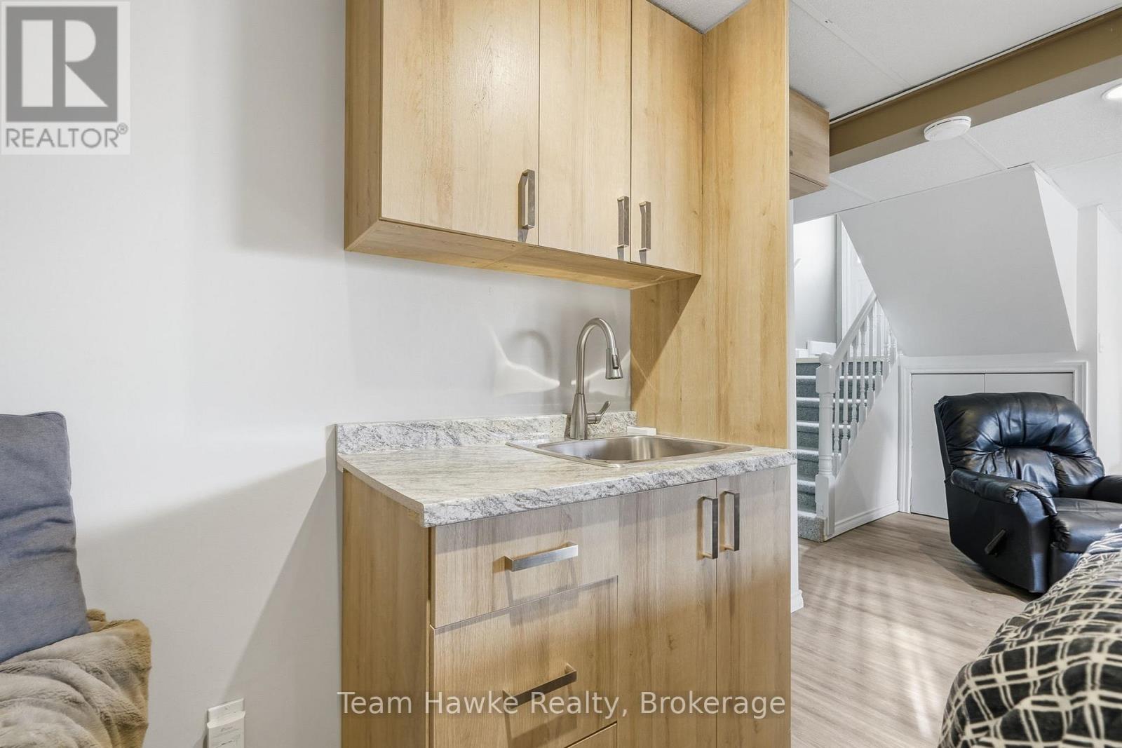 679 Simcoe Avenue, Tay, Ontario  L0K 1R0 - Photo 26 - S12945100