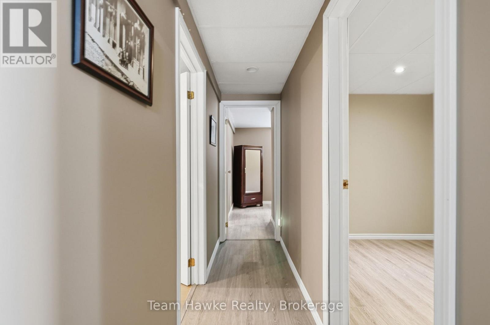 679 Simcoe Avenue, Tay, Ontario  L0K 1R0 - Photo 29 - S12945100