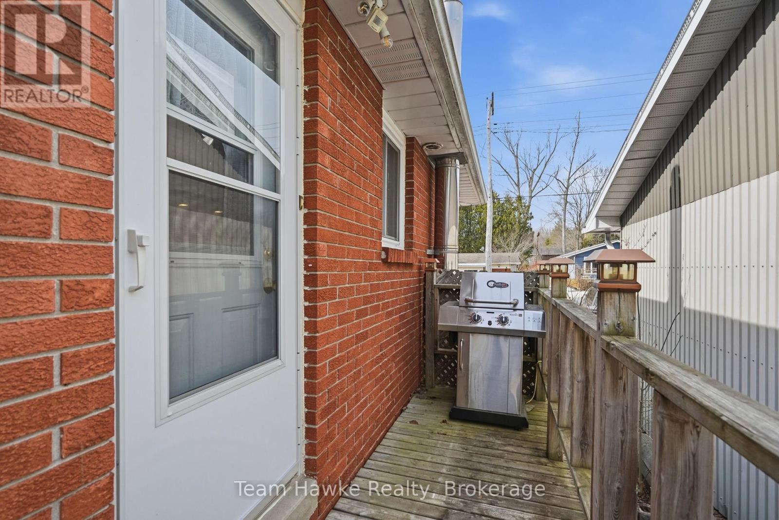 679 Simcoe Avenue, Tay, Ontario  L0K 1R0 - Photo 39 - S12945100