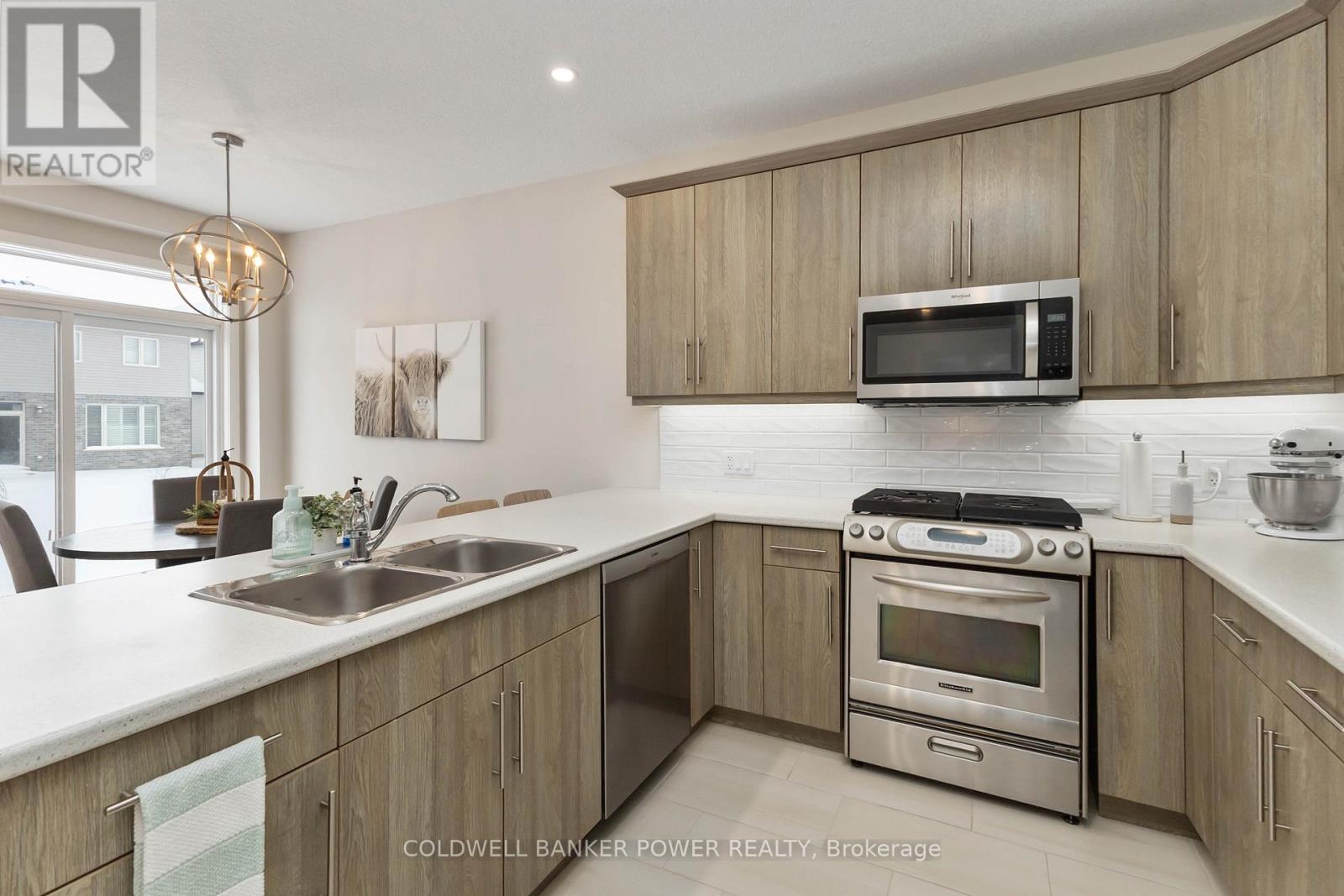 405 Edgevalley Road, London East, Ontario  N5V 0C2 - Photo 19 - X12820392