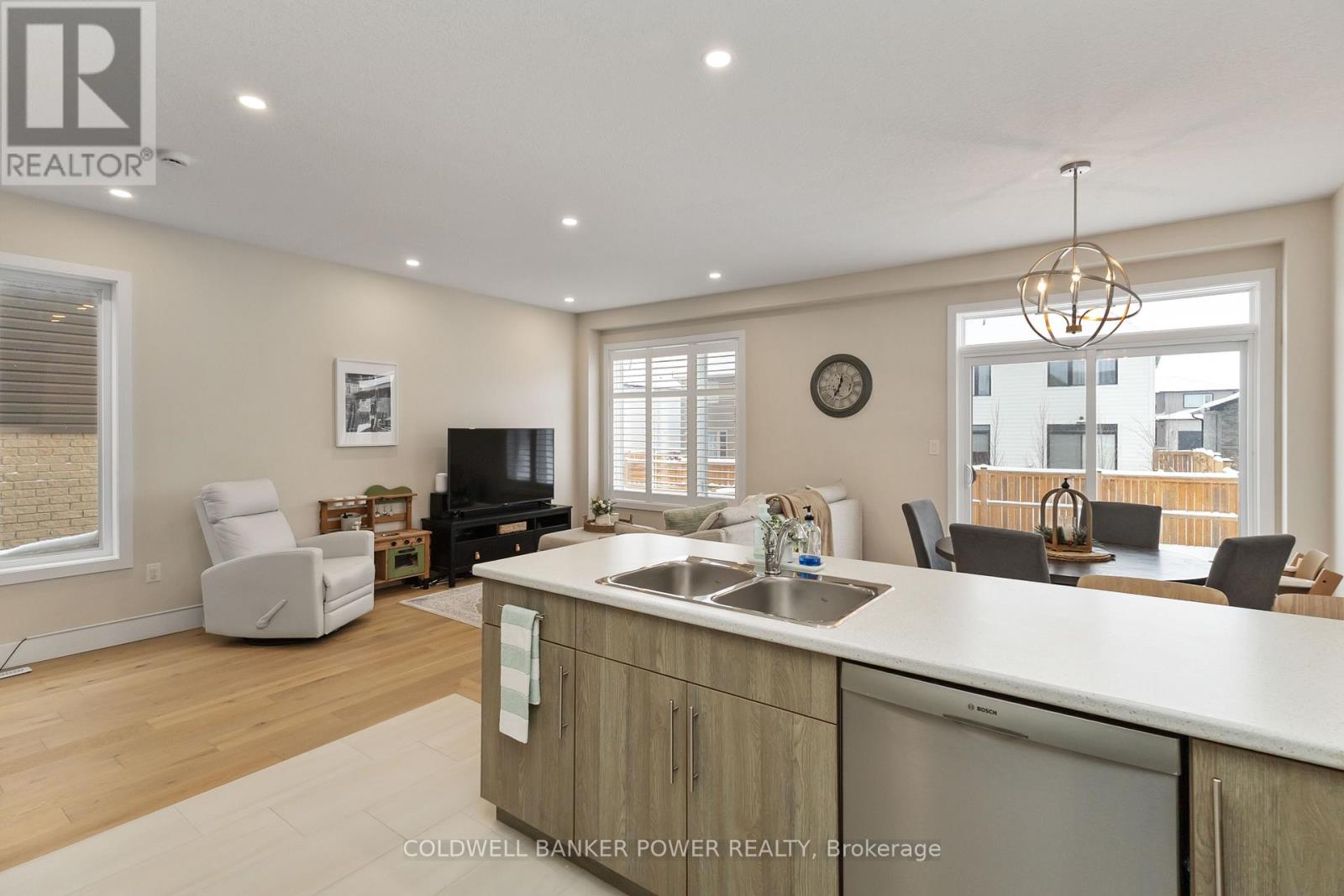 405 Edgevalley Road, London East, Ontario  N5V 0C2 - Photo 20 - X12820392