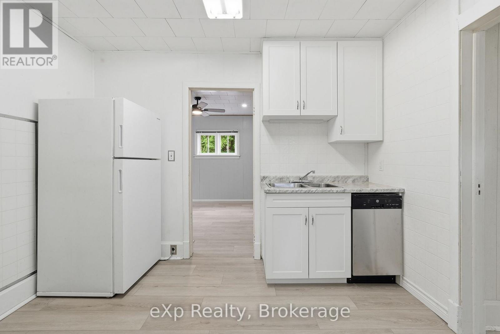 436 Frank Street, South Bruce Peninsula, Ontario  N0H 2T0 - Photo 16 - X12944946