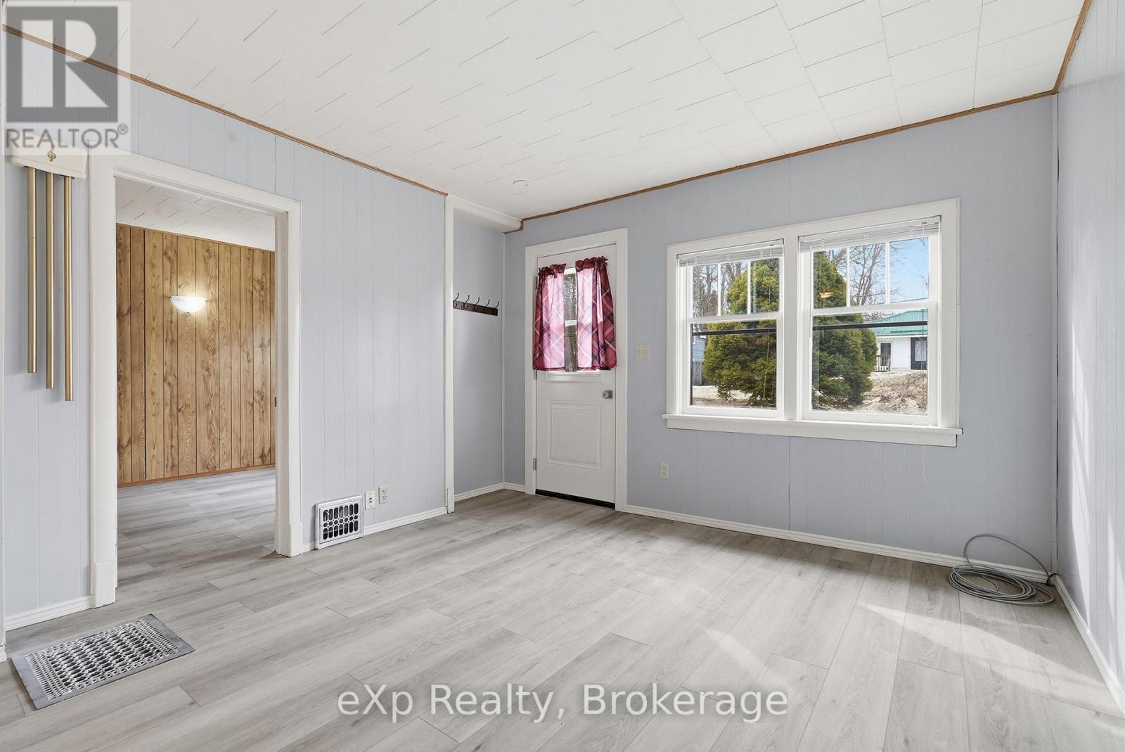 436 Frank Street, South Bruce Peninsula, Ontario  N0H 2T0 - Photo 7 - X12944946