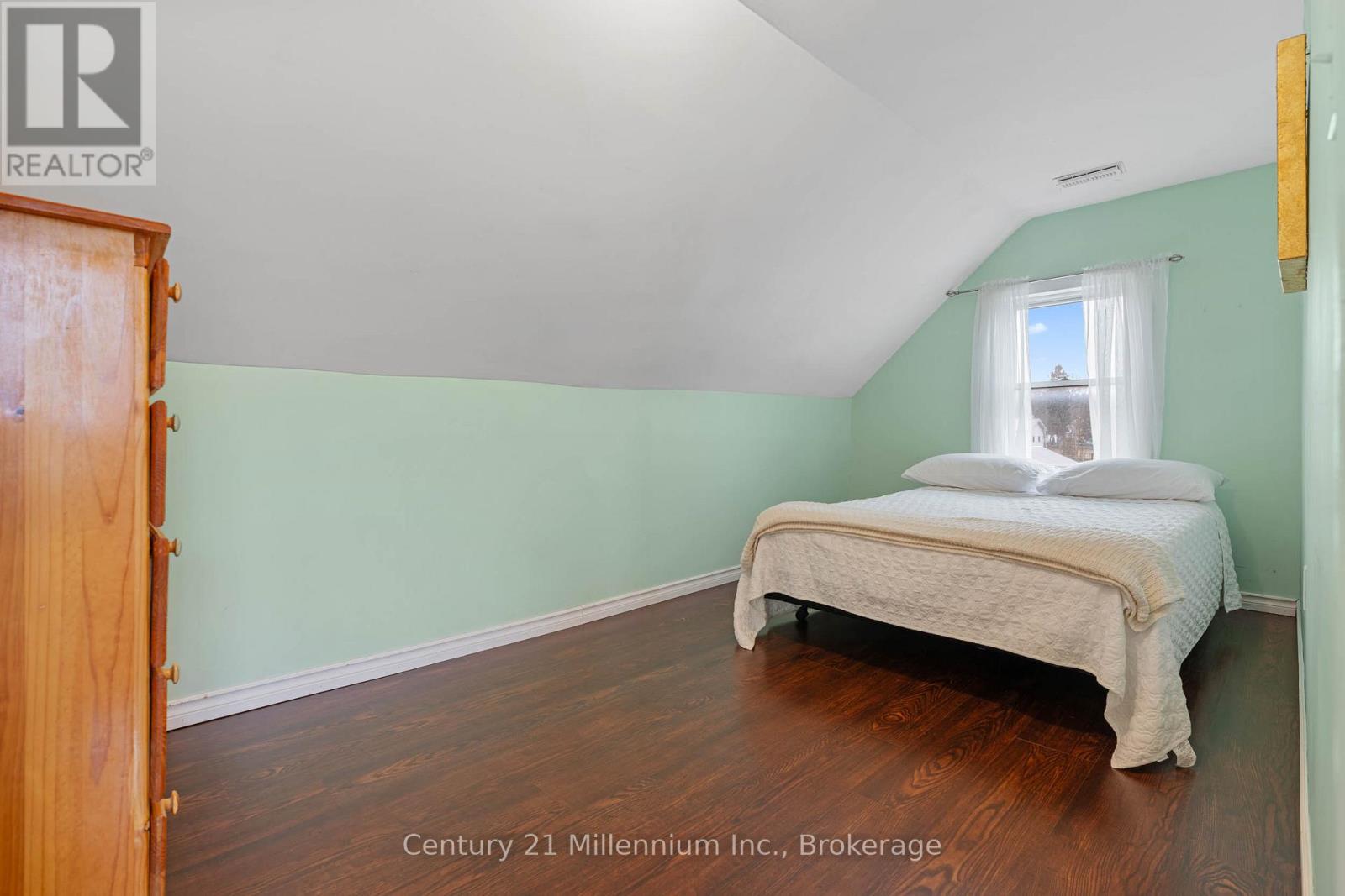 251 William Street, South Bruce Peninsula, Ontario  N0H 2T0 - Photo 22 - X12945032