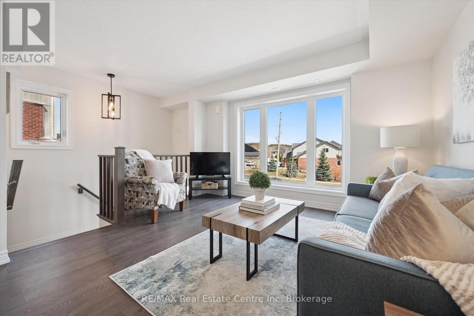 9 - 126 Watson Parkway N, Guelph, Ontario  N1E 0P6 - Photo 6 - X12945230