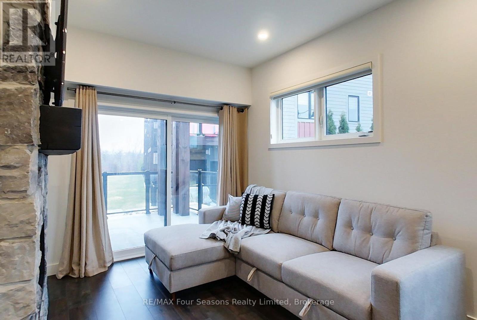 107 - 12 Beausoleil Lane, Blue Mountains, Ontario  L9Y 2X5 - Photo 15 - X12945254