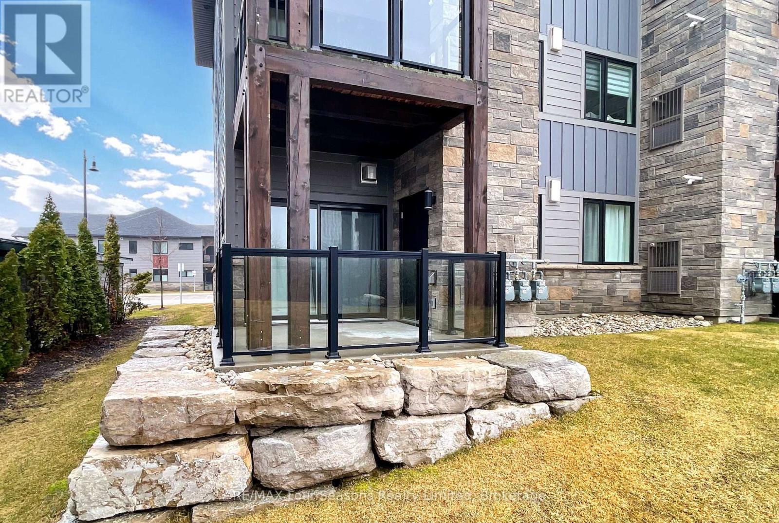 107 - 12 Beausoleil Lane, Blue Mountains, Ontario  L9Y 2X5 - Photo 4 - X12945254