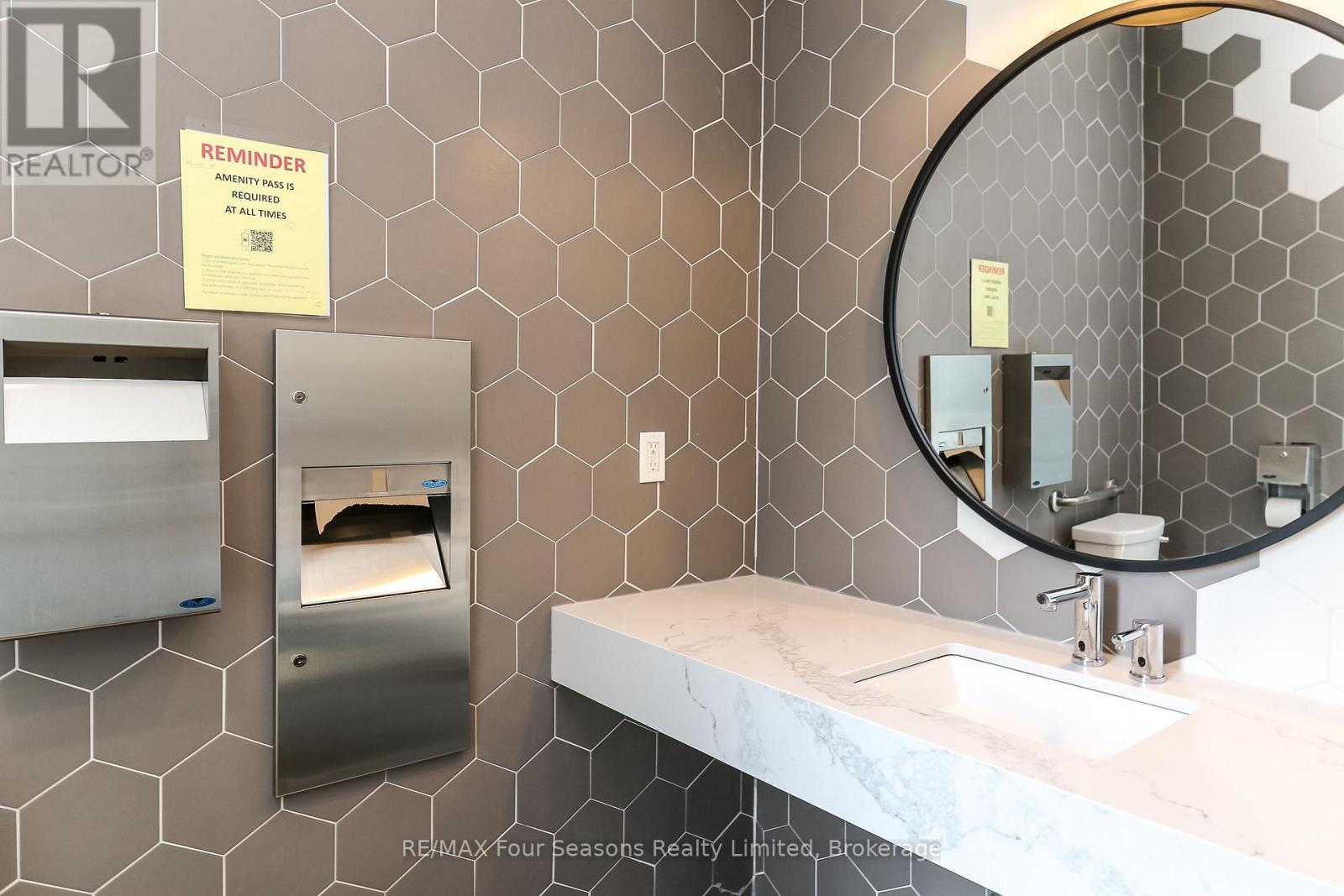 107 - 12 Beausoleil Lane, Blue Mountains, Ontario  L9Y 2X5 - Photo 45 - X12945254