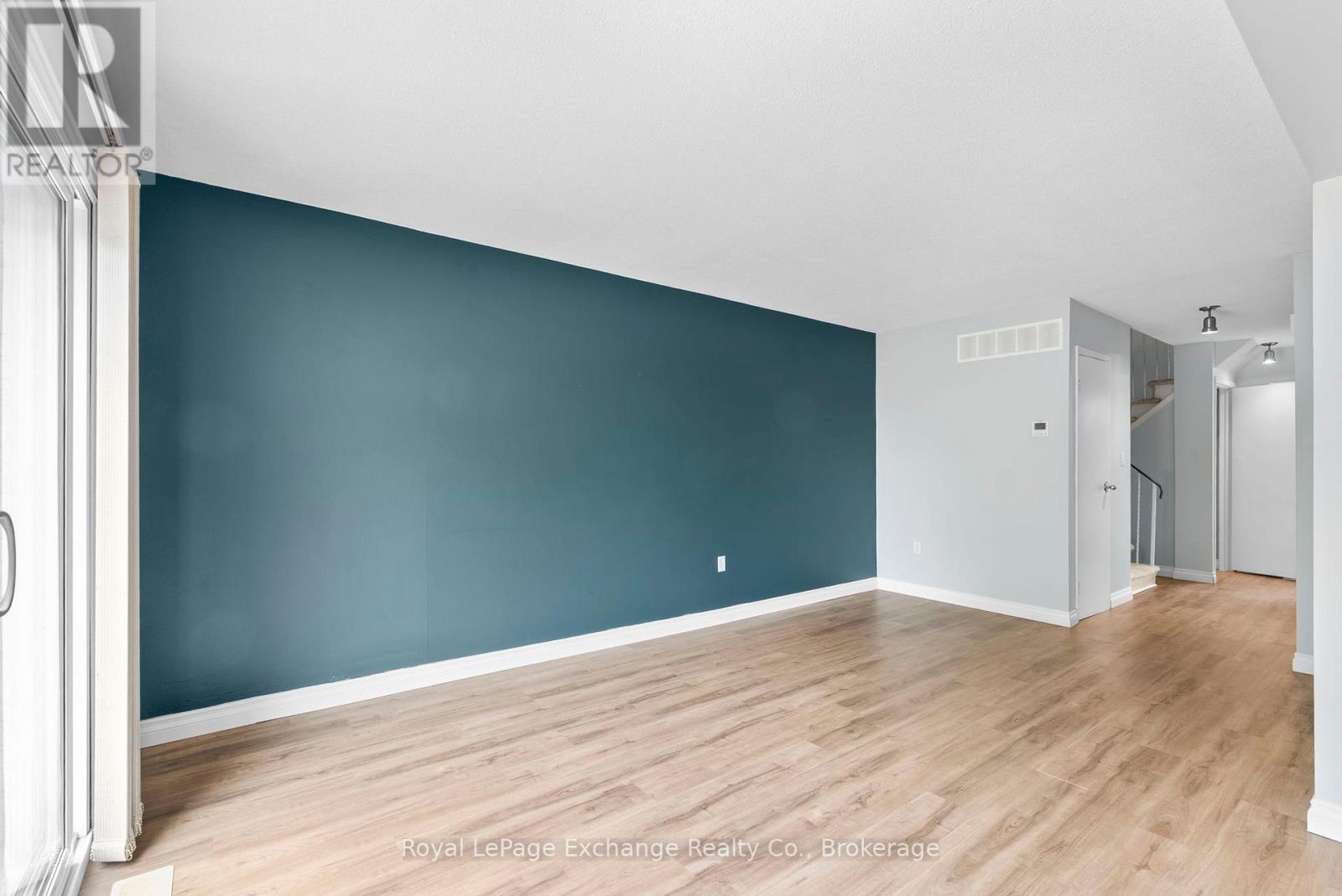 41 Philip Place, Kincardine, Ontario  N2Z 2E2 - Photo 7 - X12945288