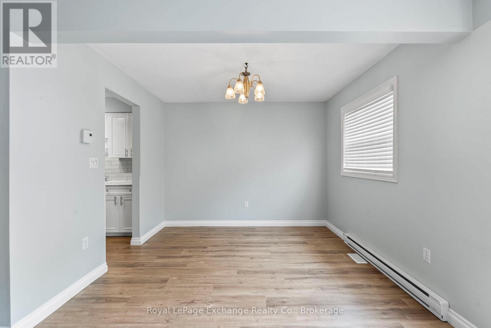 41 Philip Place, Kincardine, Ontario  N2Z 2E2 - Photo 9 - X12945288